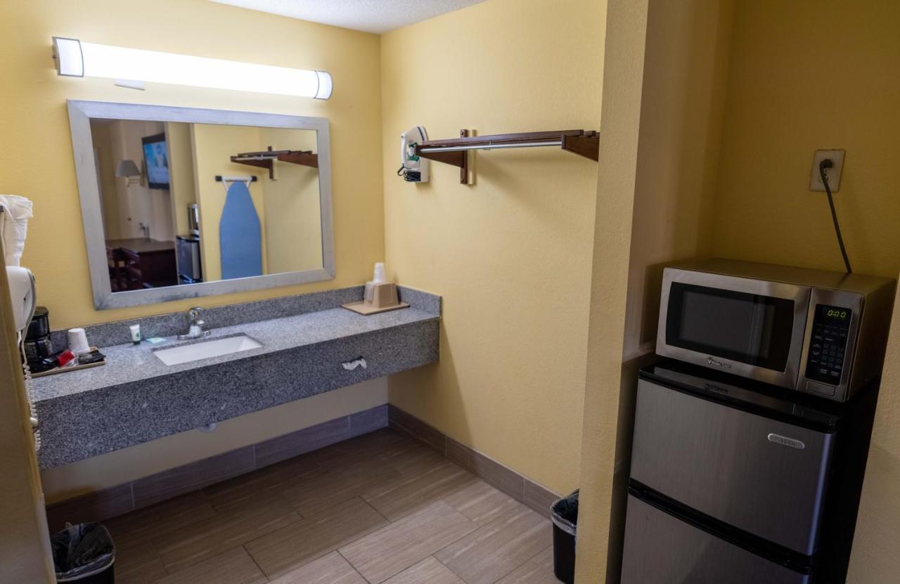 Loyalty Inn Hawkinsville Екстер'єр фото