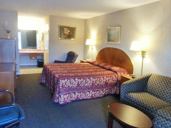 Loyalty Inn Hawkinsville Номер фото