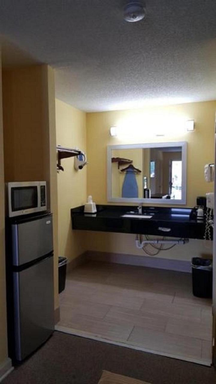 Loyalty Inn Hawkinsville Екстер'єр фото
