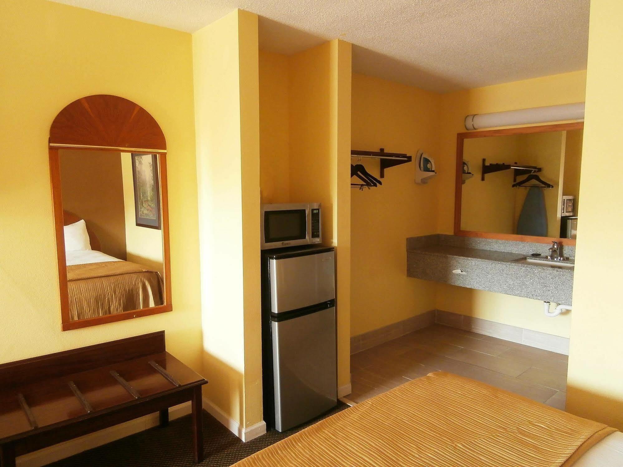 Loyalty Inn Hawkinsville Екстер'єр фото